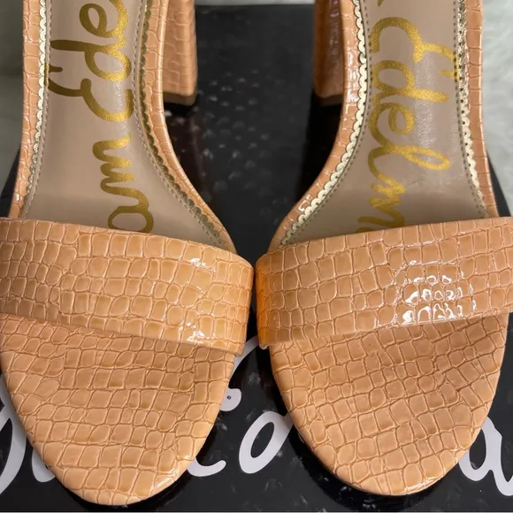 New Sam Edelman Yaro Ankle Strap Sandal in peach color size 7.5
