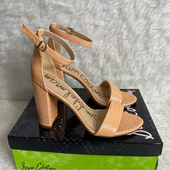 New Sam Edelman Yaro Ankle Strap Sandal in peach color size 7.5