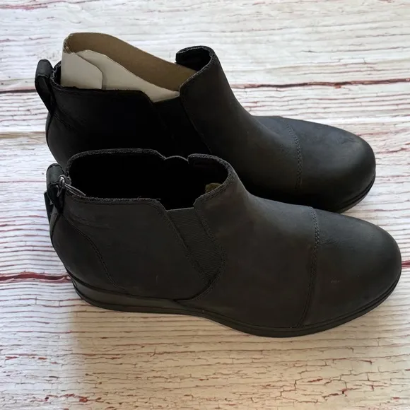 New Sorel Waterproof Chelsea Boots in Black Sz 8