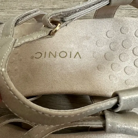 NEW Vionic Jodie Gold Sandals Shoes