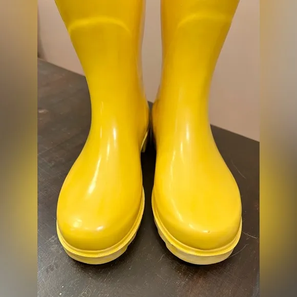 New With Tags Chooka Waterproof Tall Yellowlow Rain Boots