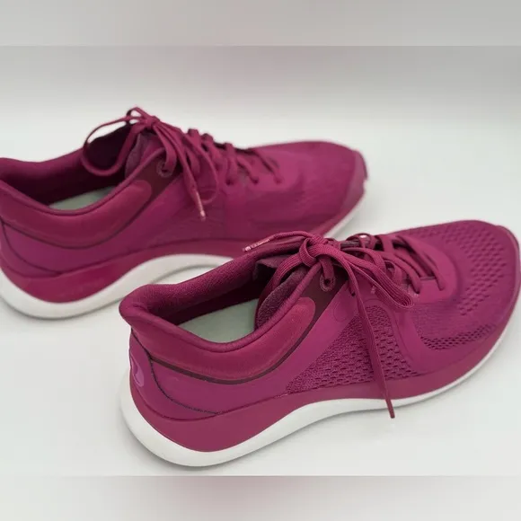 NEW WITHOUT TAGS Lululemon Women's Chargefeel Purple Athletic Shoe—9