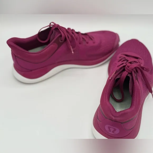 NEW WITHOUT TAGS Lululemon Women's Chargefeel Purple Athletic Shoe—9
