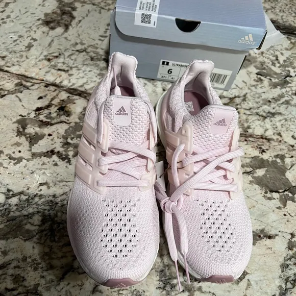 New Womens Adidas Ultraboost 5.0 DNA 'Almost Pink&quot; GV8754 Size 6 Running Shoes