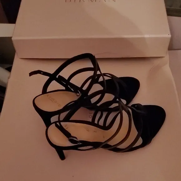 Nib $725 Elegant Black Strappy Heels