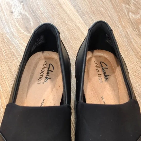 NIB Clarks Women's Black Slip-On Shoes size 8.5 M