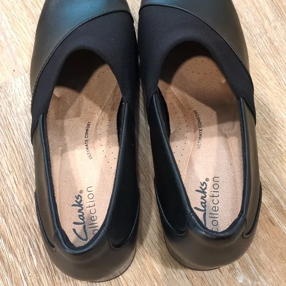 NIB Clarks Women's Black Slip-On Shoes size 8.5 M