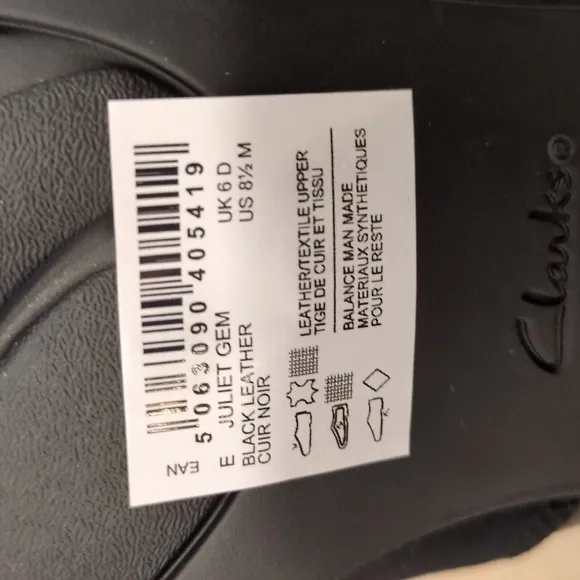 NIB Clarks Women's Black Slip-On Shoes size 8.5 M