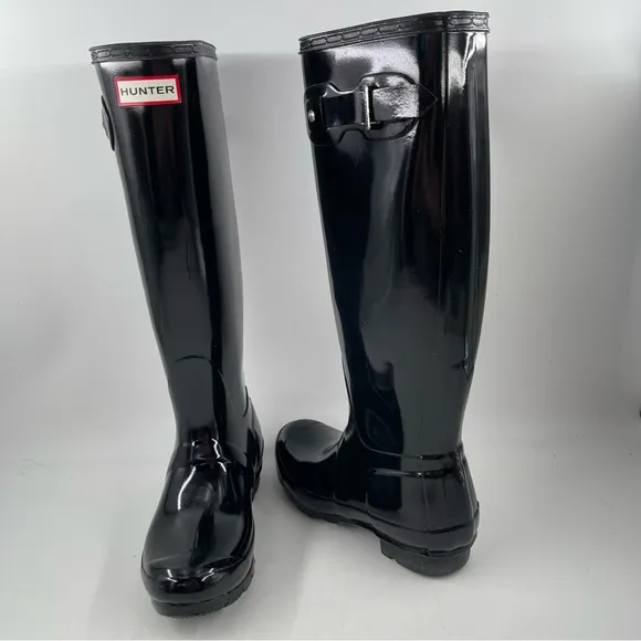 NIB! Hunter Women’s Original Tall Gloss Black Rain Boots - Size 5
