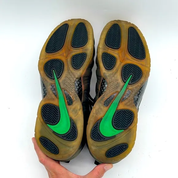 Nike Air Foamposite One Black/Metallic Copper 624041-302 Men’s Size 11