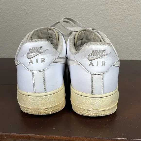 Nike Air Force 1 AF1 82 White Low Top Sneakers Mens Athletic Shoes Sz 10.5