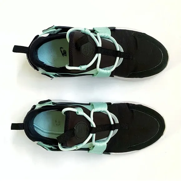 NIKE Air Huarache City low igloo green black white removable Velcro heel shoe