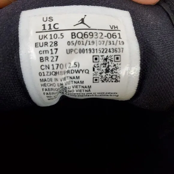Nike Air Jordan 1 Mid SE Newspaper Air Times Boy's Youth 11C Black &amp; Red