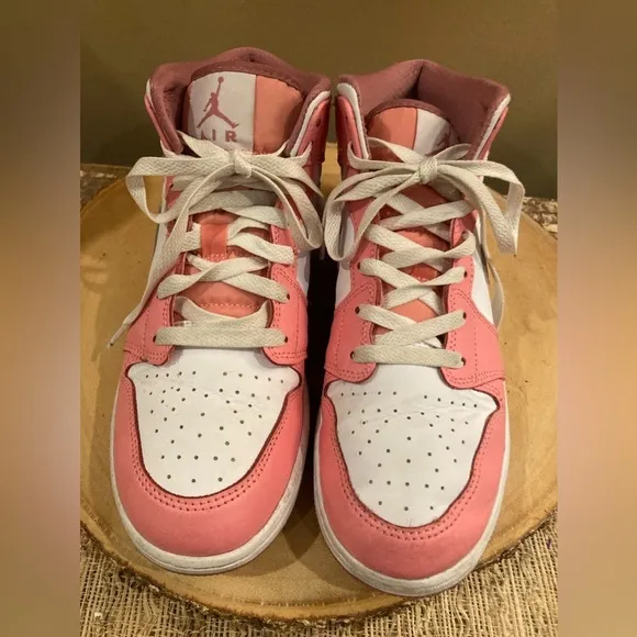 Nike Air Jordan 1 Mid Valentines GS Coral Chalk White Pink Shoes GS Wmn's 8/6.5Y
