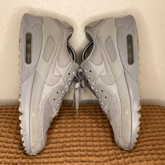 Nike Air‎ Max 90 Triple Wolf Grey Mens Size 9.5 Sneakers Shoes CN8490-001