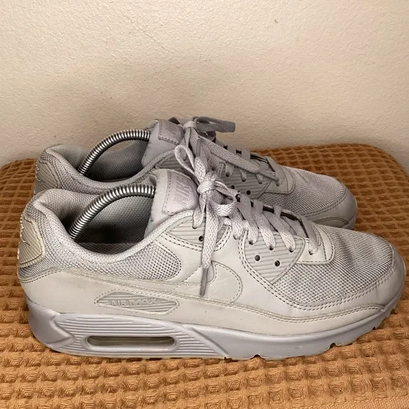 Nike Air‎ Max 90 Triple Wolf Grey Mens Size 9.5 Sneakers Shoes CN8490-001