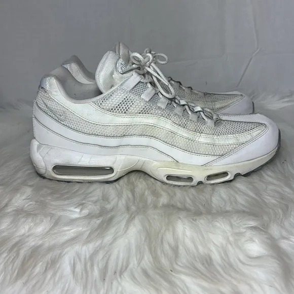 Nike Air Max 95 Men's Essential White and Gray Athletic Shoes Sz 14
