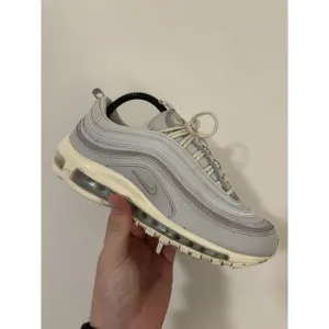 Nike Air Max 97 SE Pure Platinum Sail Grey Sneakers DZ2629-001 Mens Size 8 EUC