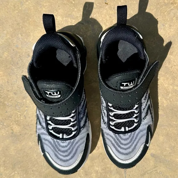 Nike Air Max TW Black &amp; White - Size 13C (DQ0297-001)