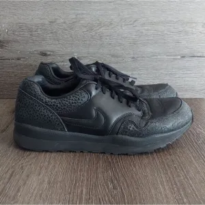 Nike Air Safari QS A03295-002 Running Shoes Size 10.5