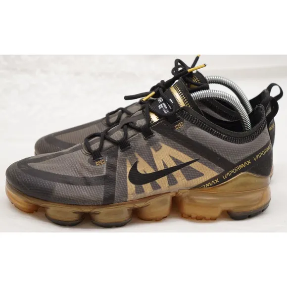NIKE AIR VAPORMAX 2019 SHOES METALLIC GOLD FLYKNIT AR6631-002 Mens Size 9