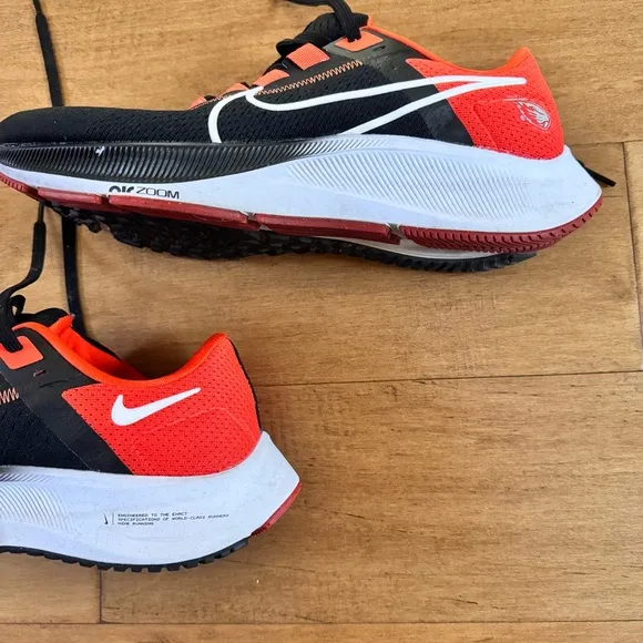 Nike Air Zoom Pegasus 38 Oregon State Beavers Run / Athletic Shoes Black Orange