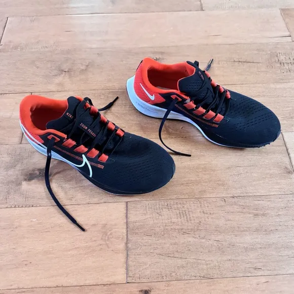 Nike Air Zoom Pegasus 38 Oregon State Beavers Run / Athletic Shoes Black Orange