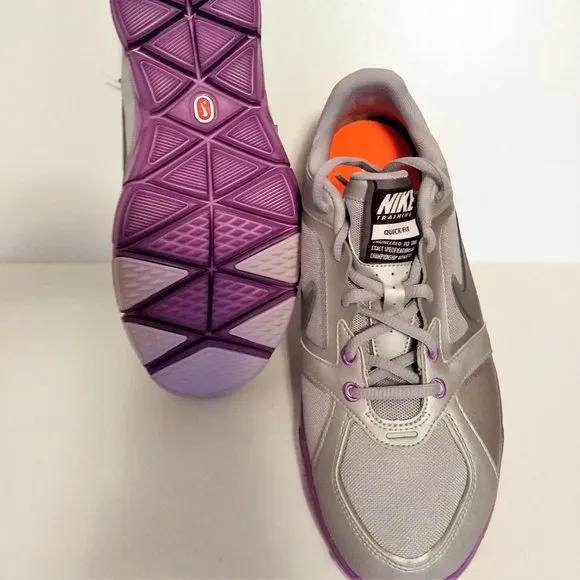 Nike athletic shoes NWT running women 10 Silver