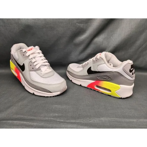 Nike Boys Air Max 90 (GS) Sneakers Gradient Cassette Edition Size 5 NEW IN BOX