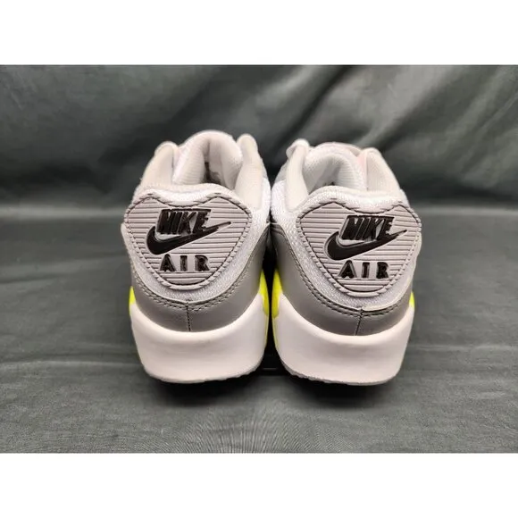 Nike Boys Air Max 90 (GS) Sneakers Gradient Cassette Edition Size 5 NEW IN BOX