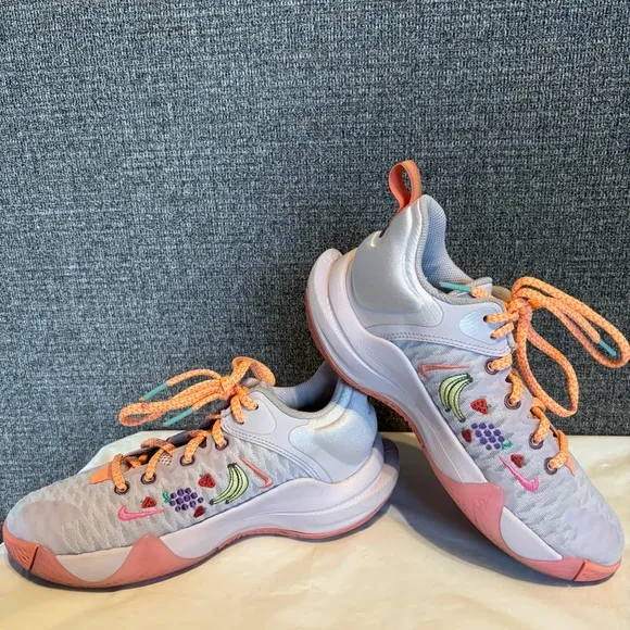 Nike Giannis Immortality Force Field Super Smoothie Fruit Shoes Sz 3.5Y Sneakers