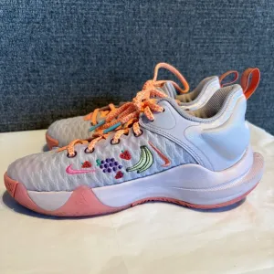 Nike Giannis Immortality Force Field Super Smoothie Fruit Shoes Sz 3.5Y Sneakers