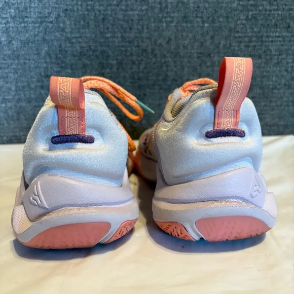 Nike Giannis Immortality Force Field Super Smoothie Fruit Shoes Sz 3.5Y Sneakers