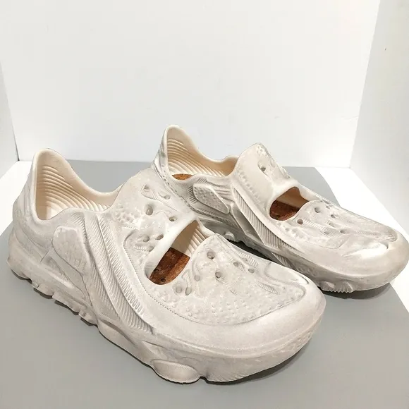 Nike ISPA‎ Universal Slip Ons, Size 11.5