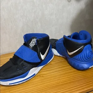 Nike Kids Blue and Black Basketball Shoes