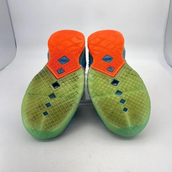 Nike Lebron XVIII 18 Youth Size 7Y CW2760 300 Green Abyss Red Basketball Shoes