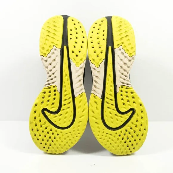 Nike Legend React 2 Shield Running Shoes - Women's Size 7.5