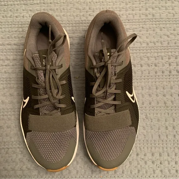 Nike MC Trainer 2‎ Grey Black White Gum Running Shoes DM0823-007 Men's Size 9.5