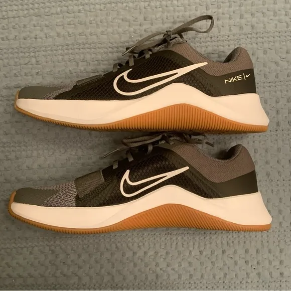 Nike MC Trainer 2‎ Grey Black White Gum Running Shoes DM0823-007 Men's Size 9.5