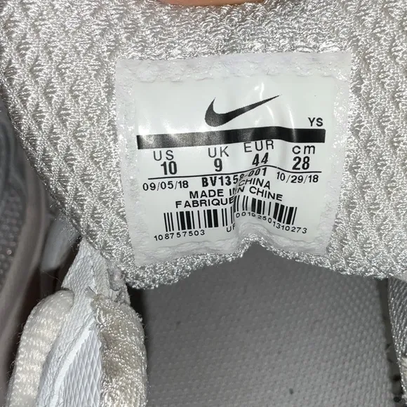 NIKE MENS ZOOM VOMERO 5