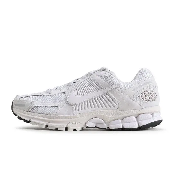 NIKE MENS ZOOM VOMERO 5