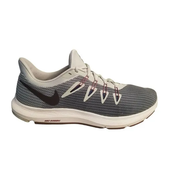 Nike Quest, men's gray,‎ white running shoes Size 12