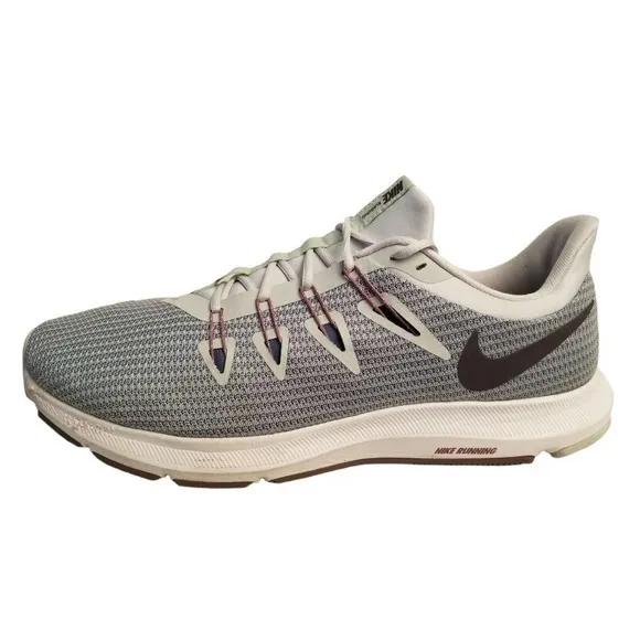 Nike Quest, men's gray,‎ white running shoes Size 12