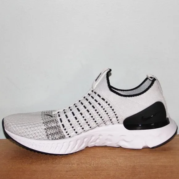 Nike React Phantom Run Flyknit 2 Oreo Shoes Mens 9.5 10.5 White Black