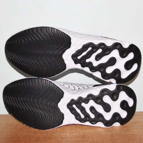 Nike React Phantom Run Flyknit 2 Oreo Shoes Mens 9.5 10.5 White Black