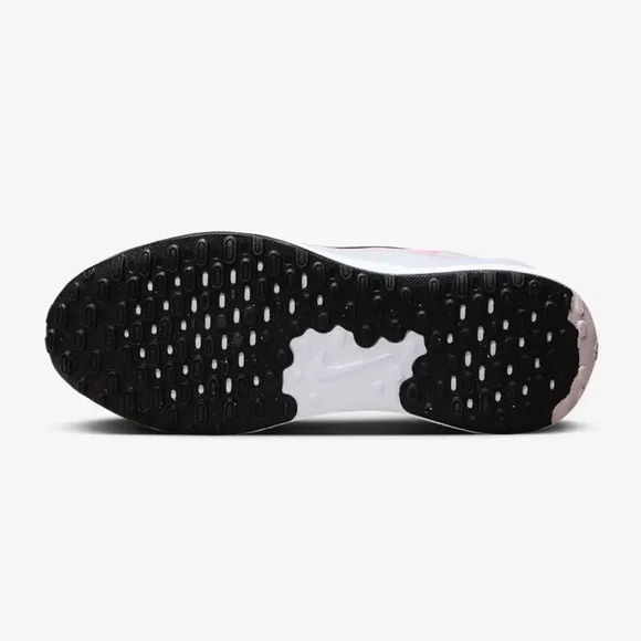 NIKE Revolution 7 Big Girls' Running Shoes