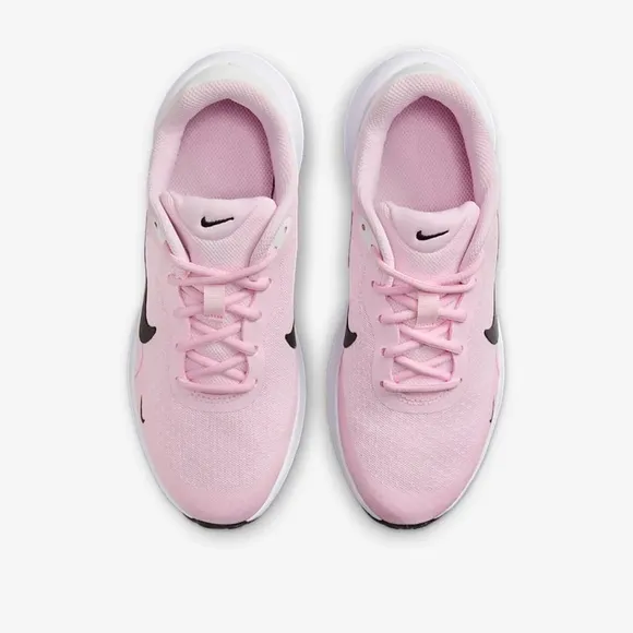 NIKE Revolution 7 Big Girls' Running Shoes