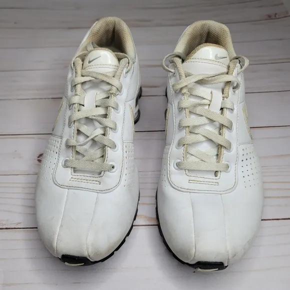 Nike shox white on white youth 5y size tennis running shoes.