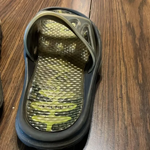 NIKE VTG Y2K 2000s ACG Air Deschutz Sports Slides Flip Flops Shoe measures 11”