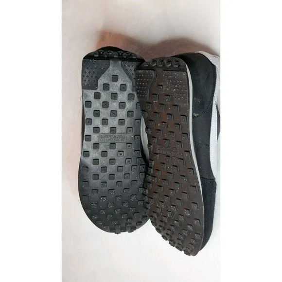 Nike Waffle Trainer 2 YTH Sz. 7 Athletic Shoe BLK/WHT Unisex Sneaker #DC6477-001